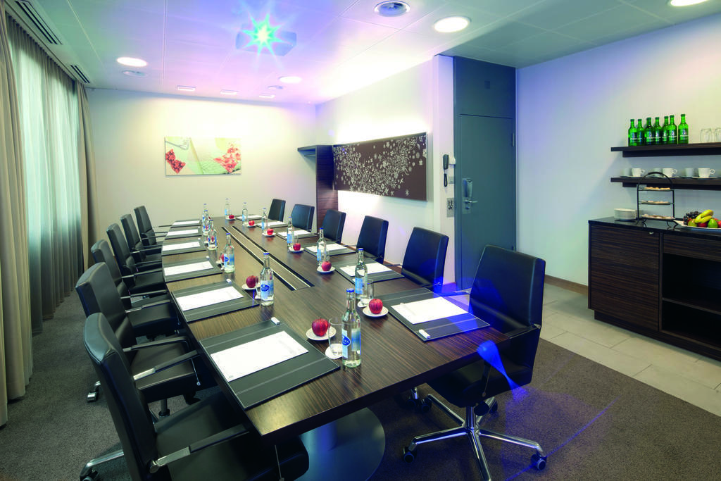 Moevenpick Hotel Zurich Airport Opfikon-Glattbrugg Ngoại thất bức ảnh